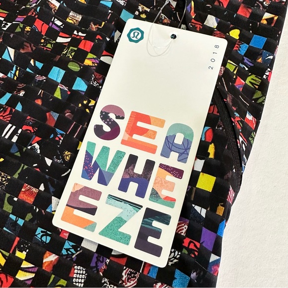 Lululemon Active * SEAWHEEZE * Jacket Medium - Color Code HBRM - NWT - Picture 2 of 12